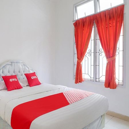 Oyo 2997 Grand Suites Palace 2 Sindanglaya Esterno foto