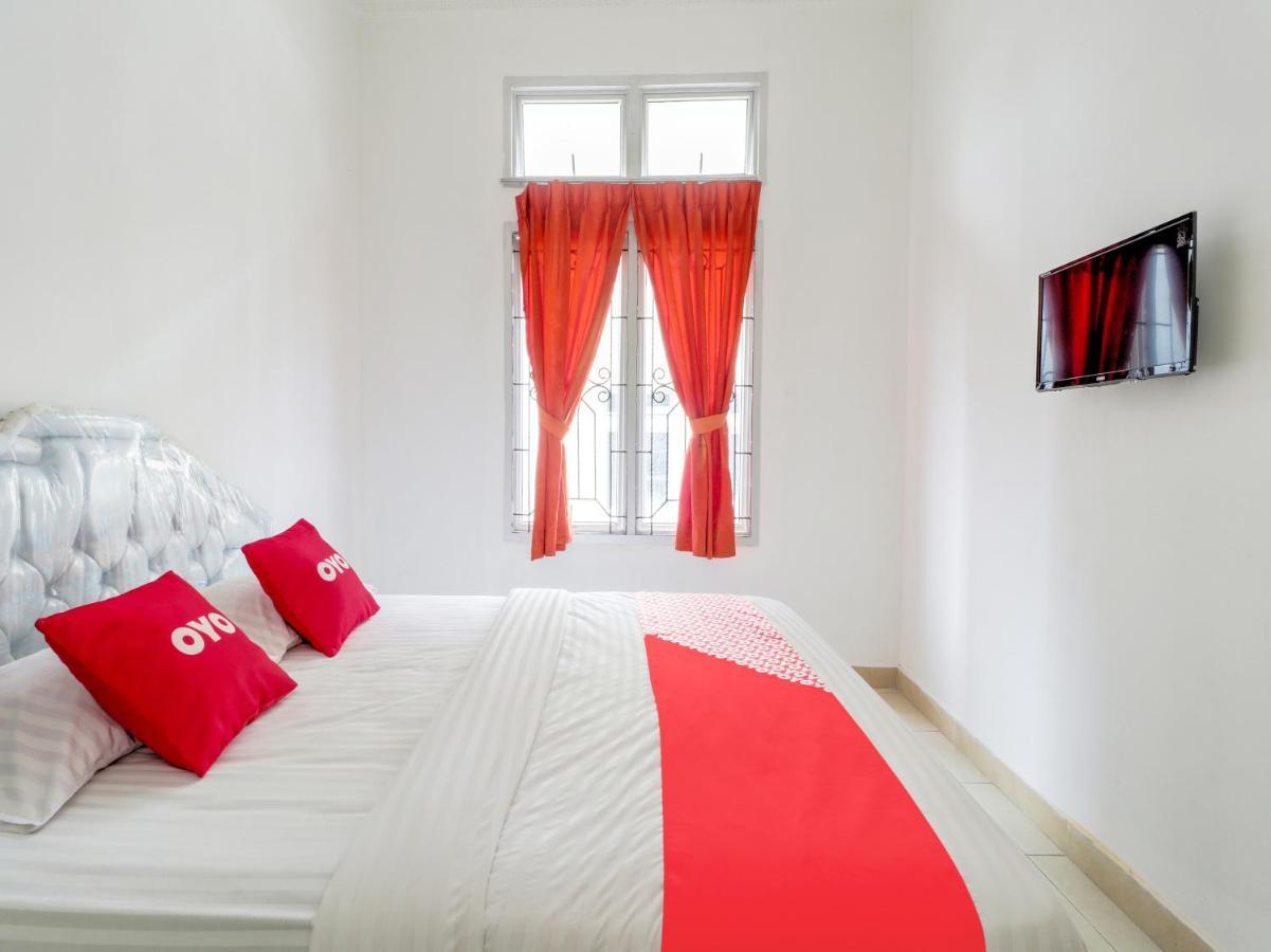Oyo 2997 Grand Suites Palace 2 Sindanglaya Esterno foto